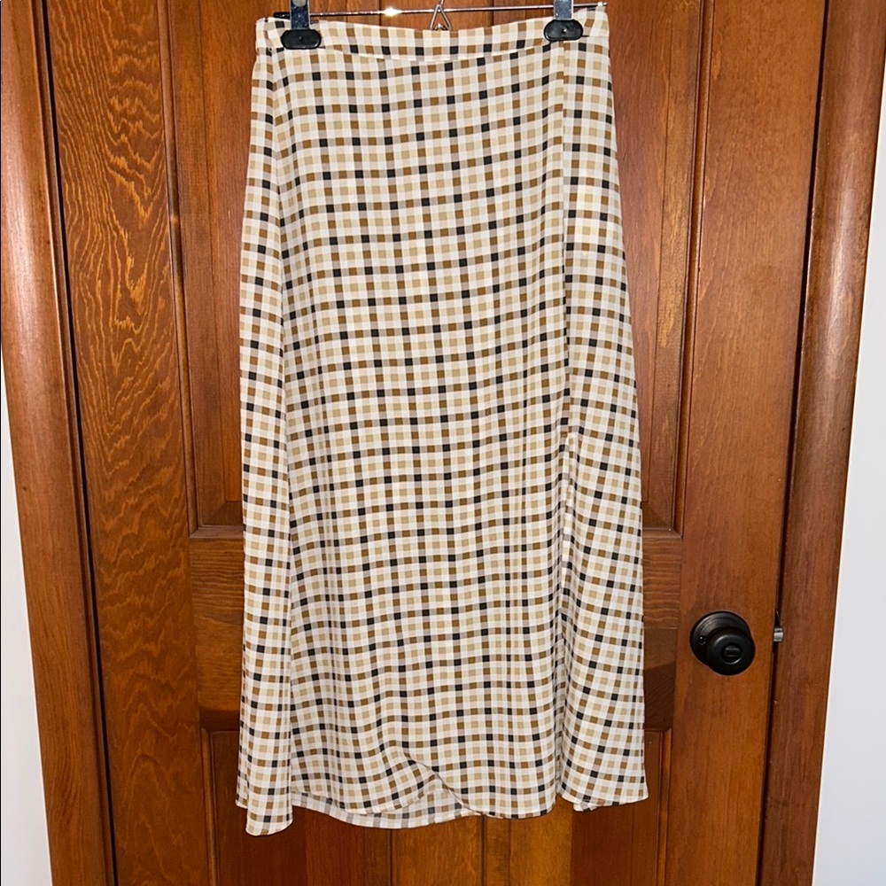 Vero Moda Beige and Brown Plaid A-Line Skirt